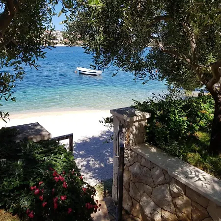 Roza * Rogoznica (Sibenik-Knin)