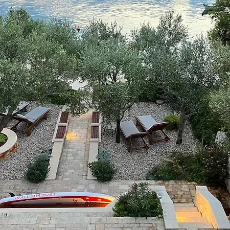Apartment Roza *