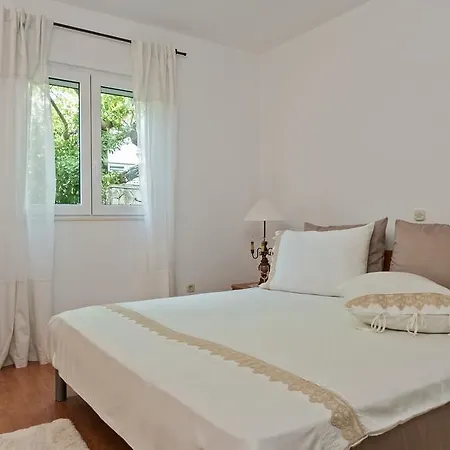 Apartament Roza *